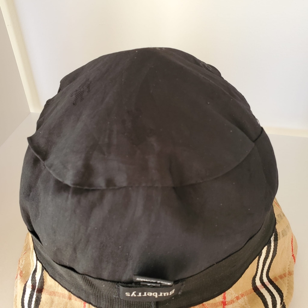 Burberry Nova Check Bucket Hat With Equestrian Prints - Picture 6 of 10
